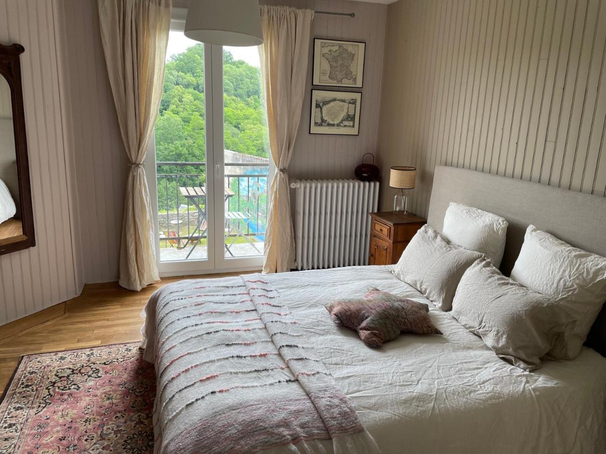 Le Tresor De Maria Apartment Uzerche Ngoại thất bức ảnh